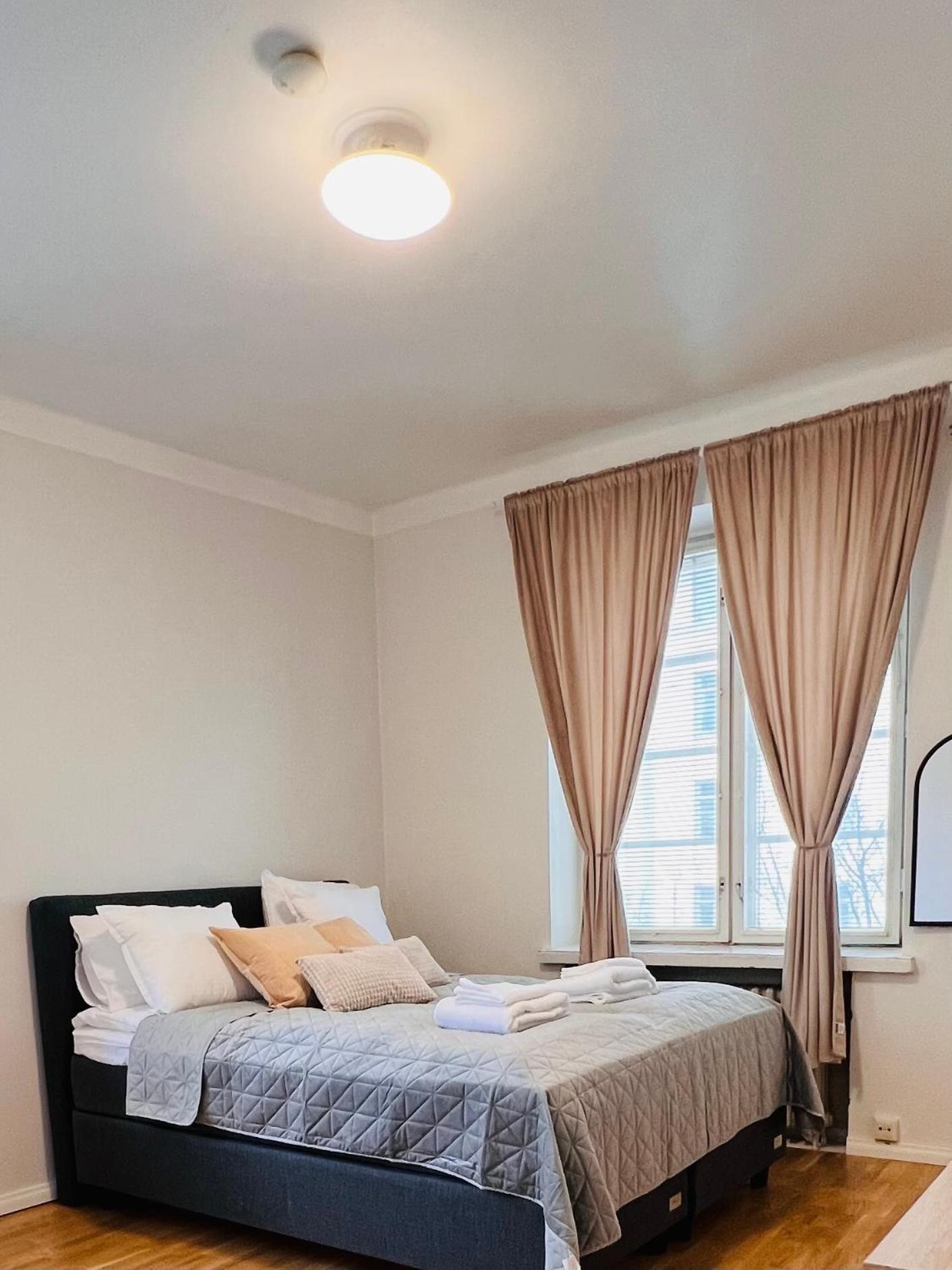 Your Chic Vibrant Airbnb Helsínquia Exterior foto